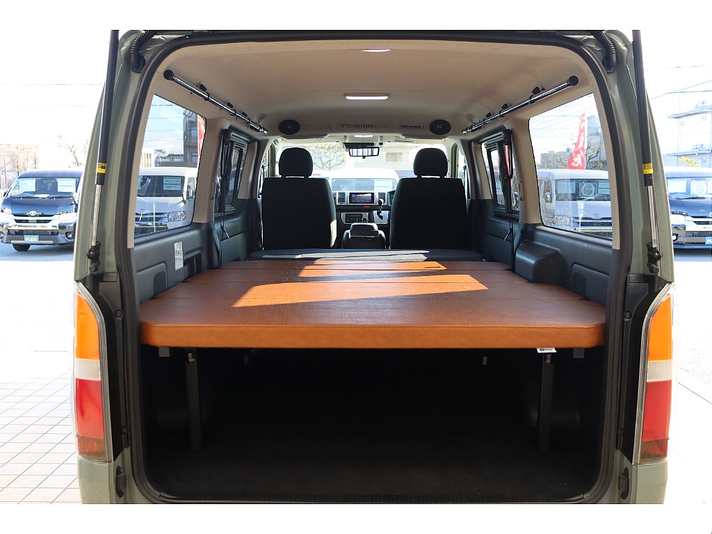 トヨタ ハイエースバン(44枚目)