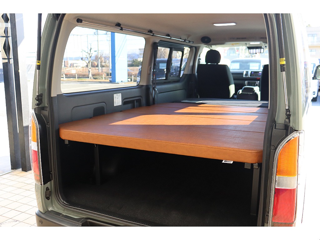 トヨタ ハイエースバン(45枚目)