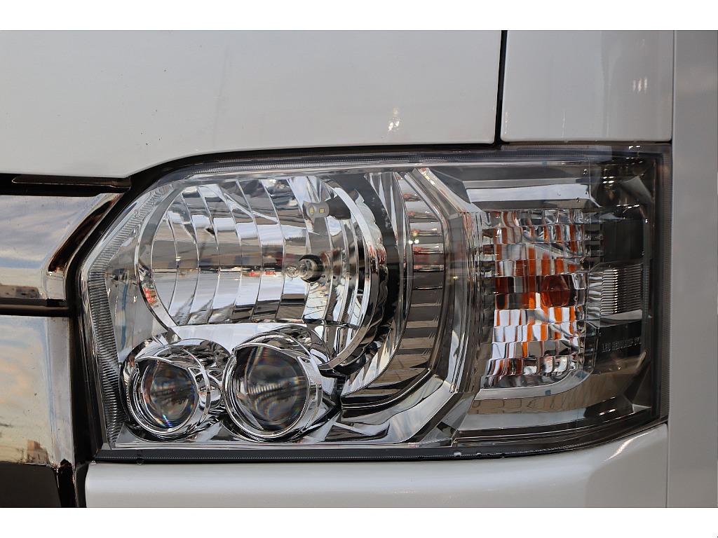 トヨタ ハイエースバン(17枚目)