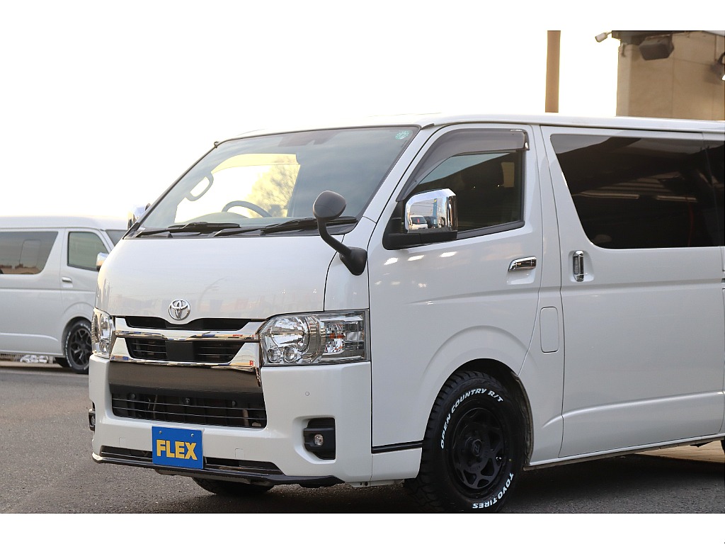 トヨタ ハイエースバン(7枚目)