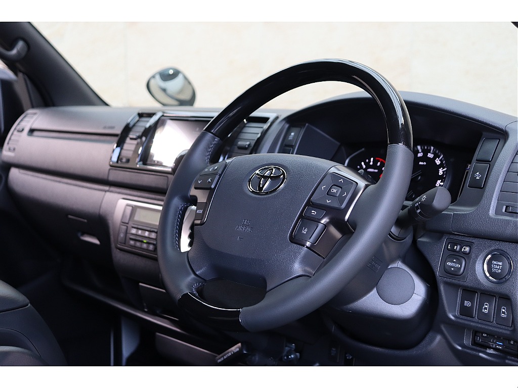 トヨタ ハイエースバン(48枚目)