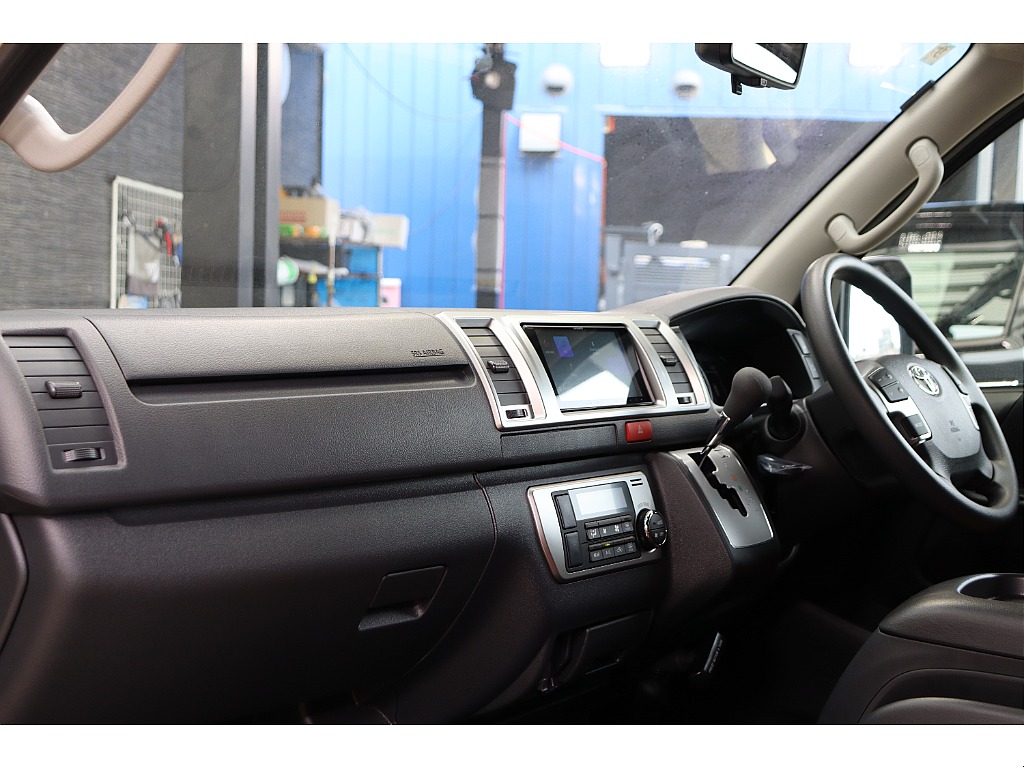 トヨタ ハイエースバン(50枚目)