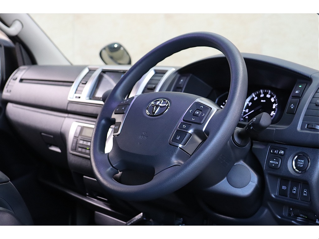 トヨタ ハイエースバン(46枚目)