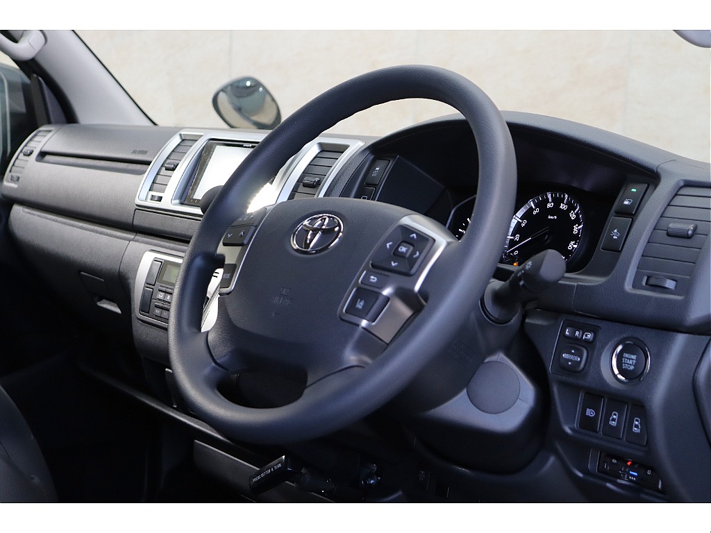 トヨタ ハイエースバン(47枚目)