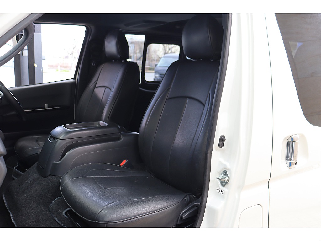 トヨタ ハイエースバン(44枚目)