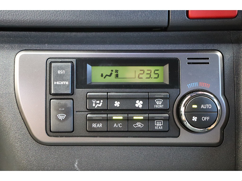 トヨタ ハイエースバン(53枚目)