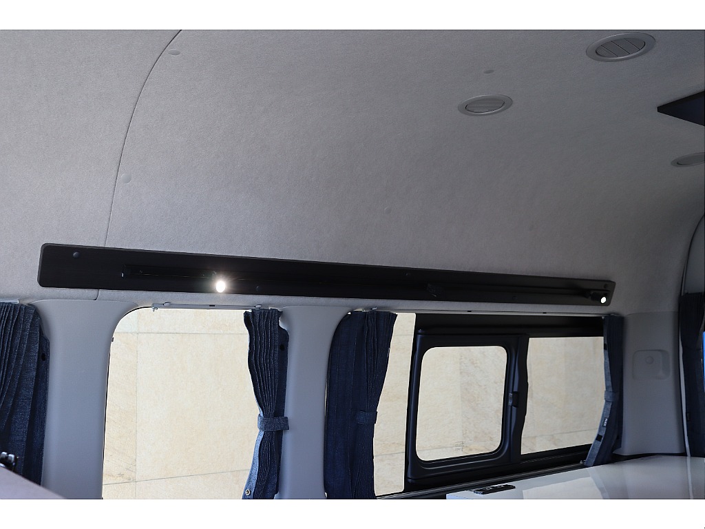 トヨタ ハイエースコミューター(33枚目)