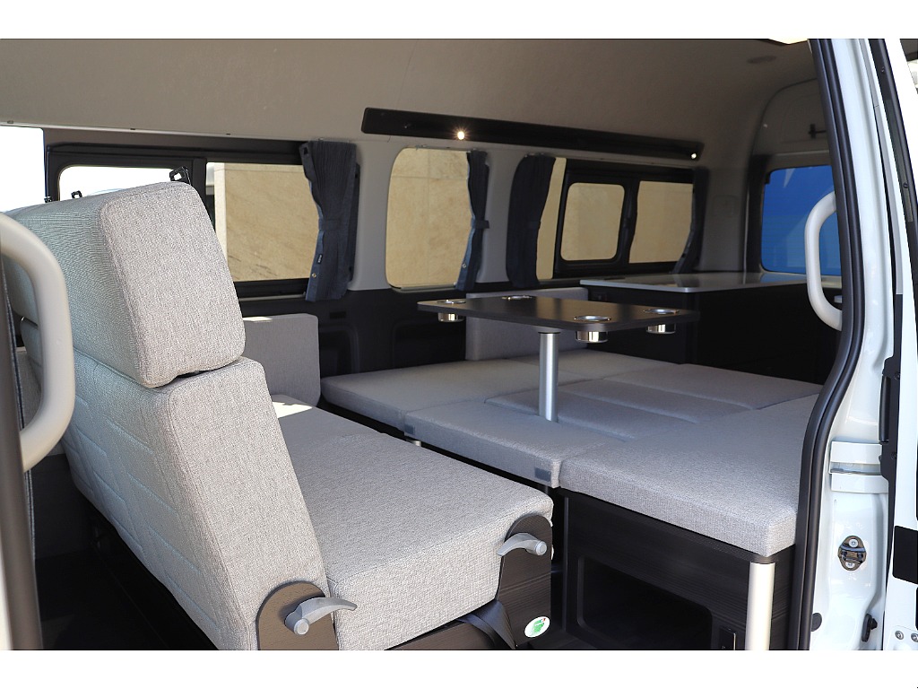 トヨタ ハイエースコミューター(34枚目)