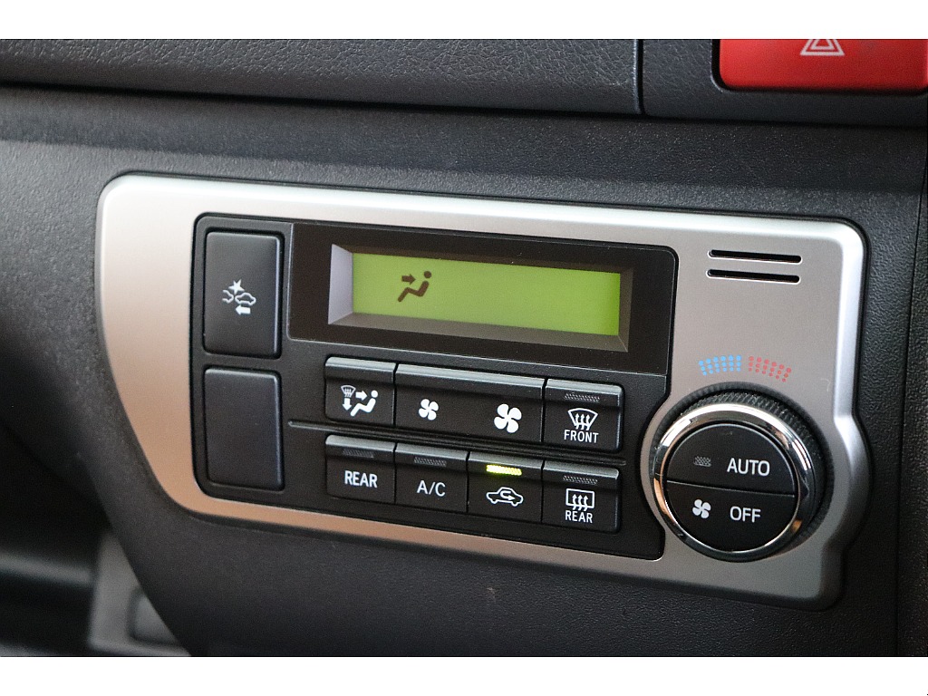 トヨタ ハイエースバン(45枚目)