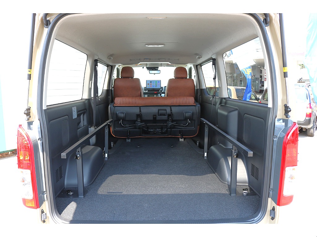 広々ラゲッジスペース♪アウトドアやお仕事にも◎