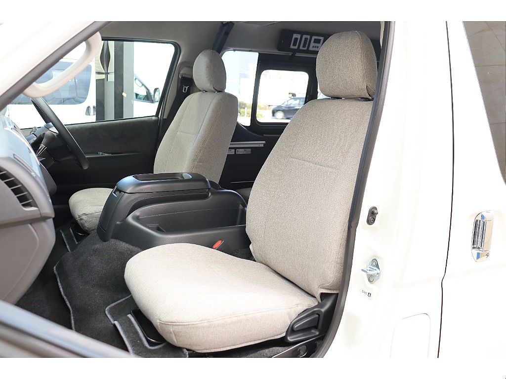 トヨタ ハイエース(49枚目)