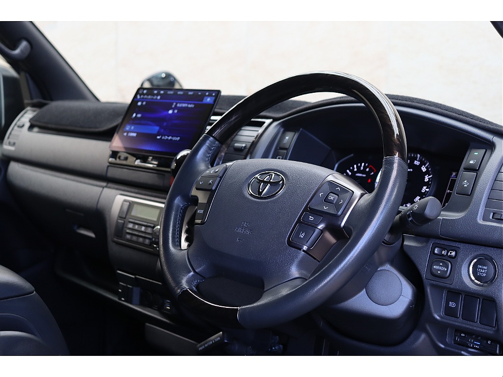 トヨタ ハイエースバン(48枚目)