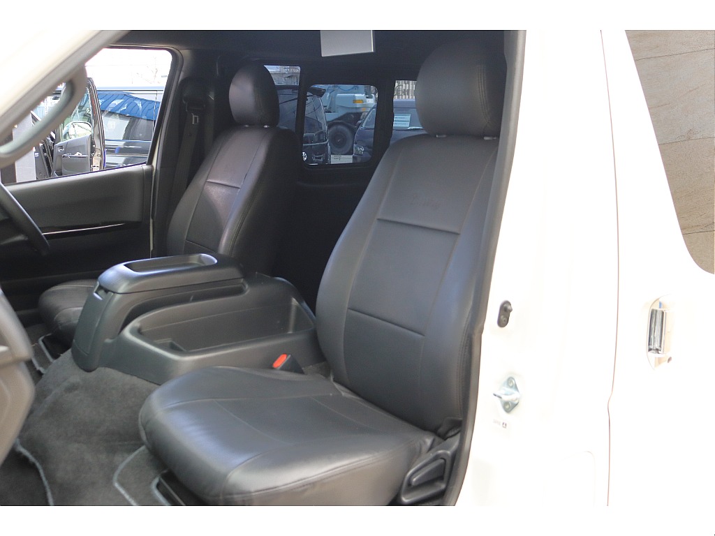 トヨタ ハイエースバン(47枚目)