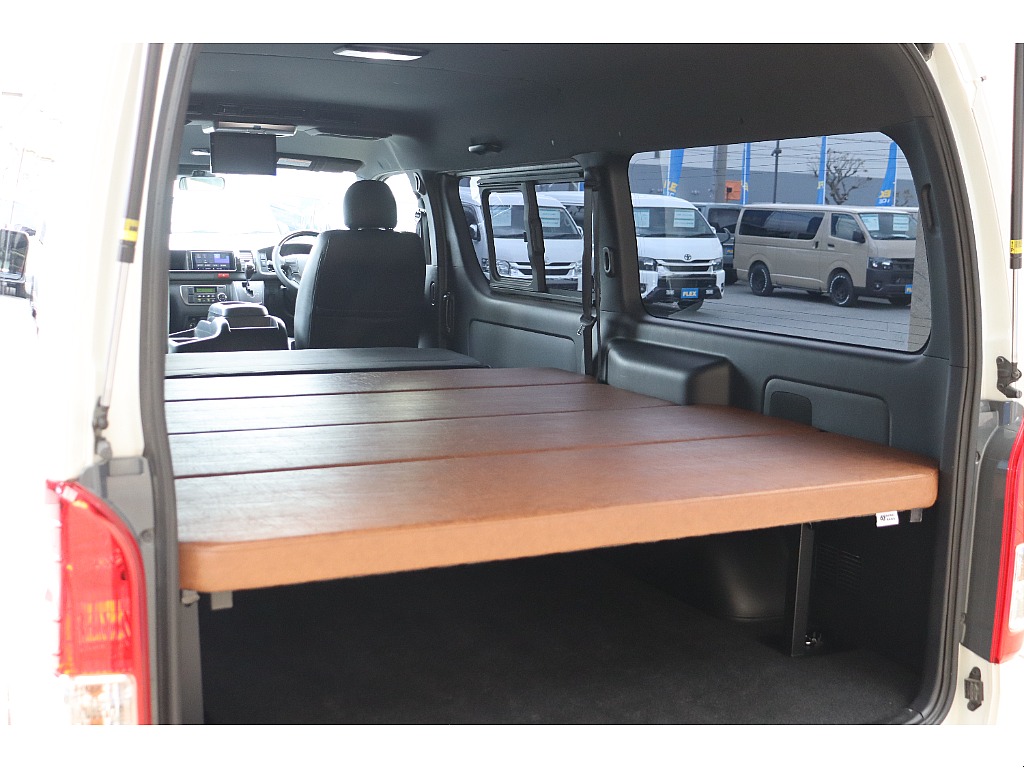 トヨタ ハイエースバン(50枚目)