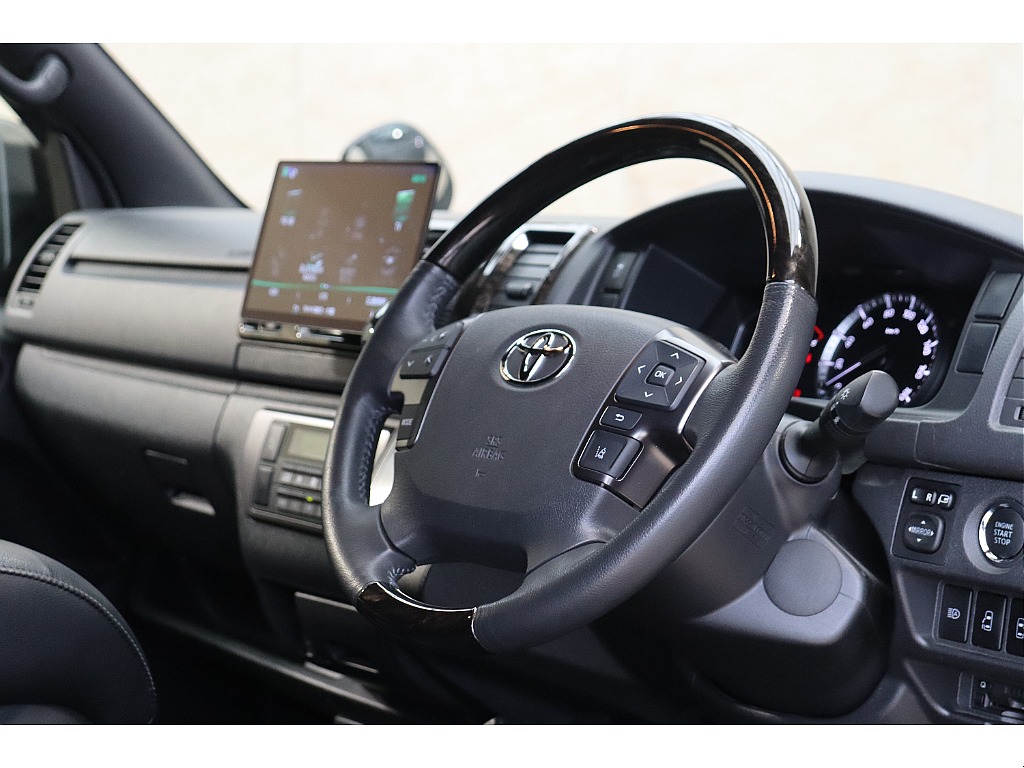 トヨタ ハイエースバン(51枚目)