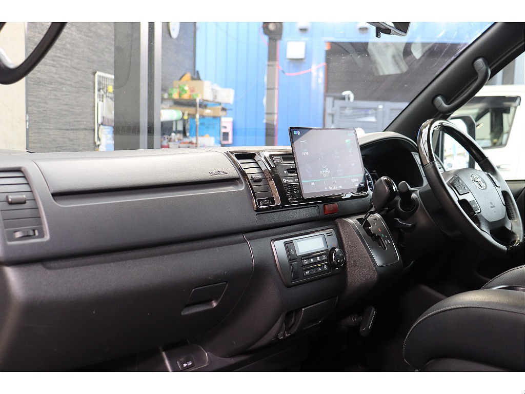 トヨタ ハイエースバン(53枚目)