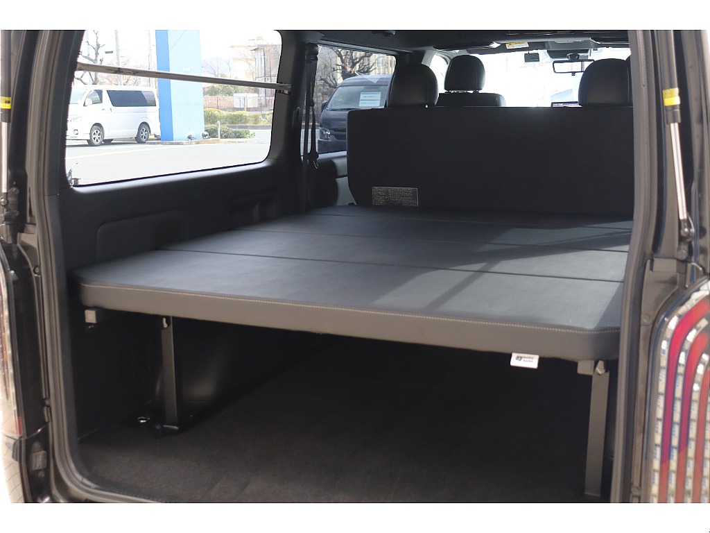 トヨタ ハイエースバン(32枚目)