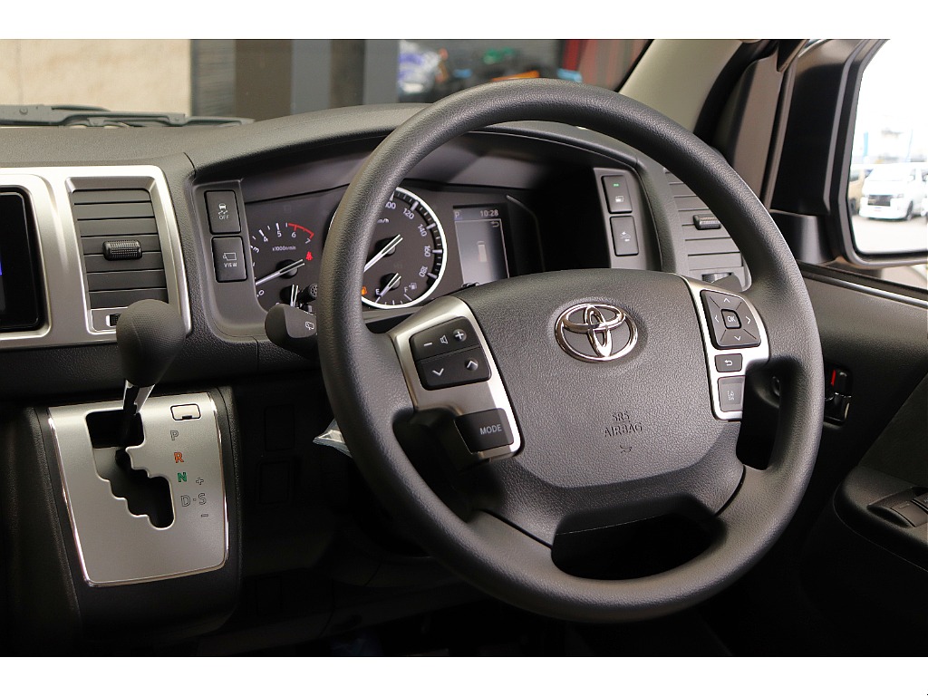 トヨタ ハイエース(45枚目)