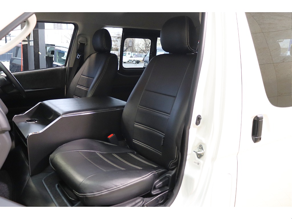 トヨタ ハイエース(45枚目)