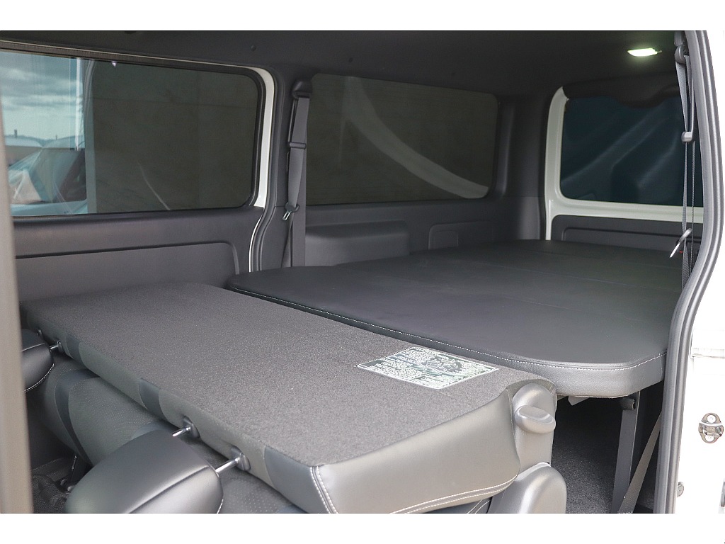 トヨタ ハイエースバン(15枚目)