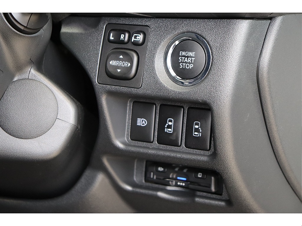 トヨタ ハイエースバン(20枚目)