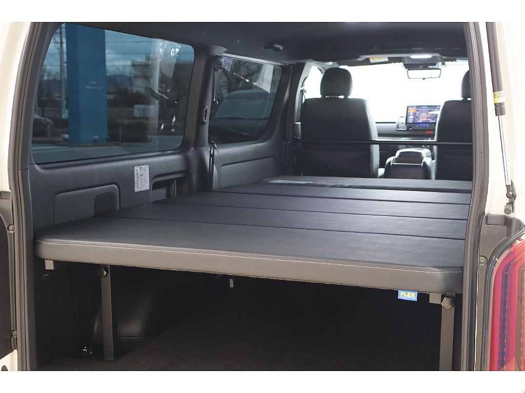 トヨタ ハイエースバン(30枚目)