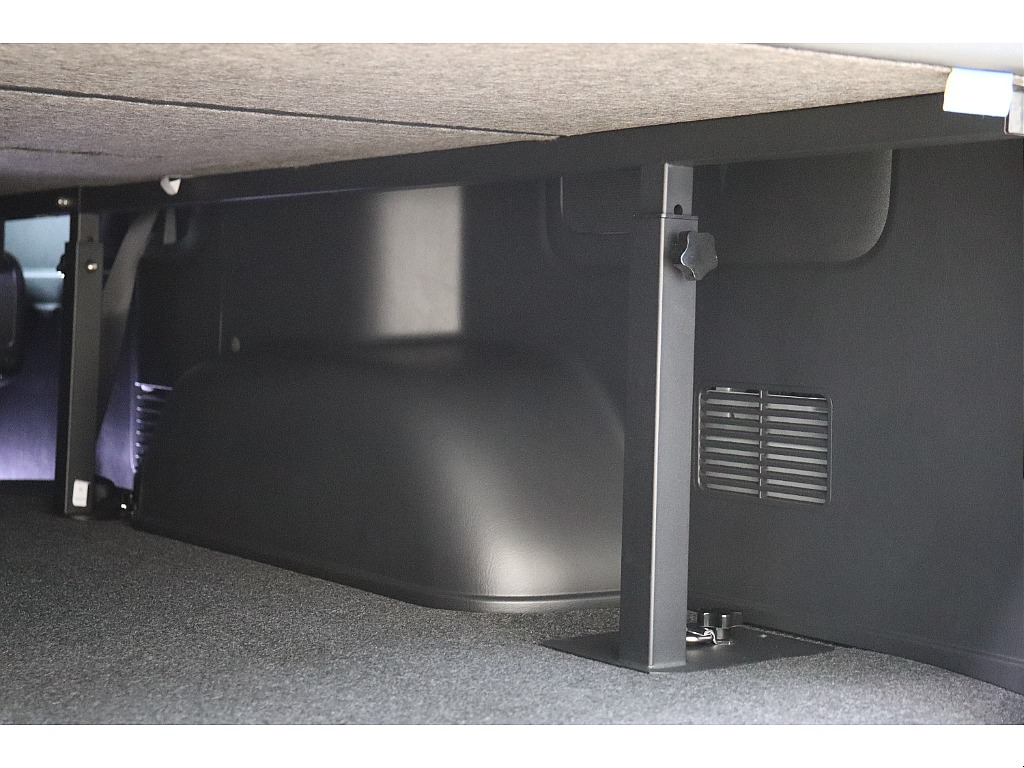 トヨタ ハイエースバン(34枚目)