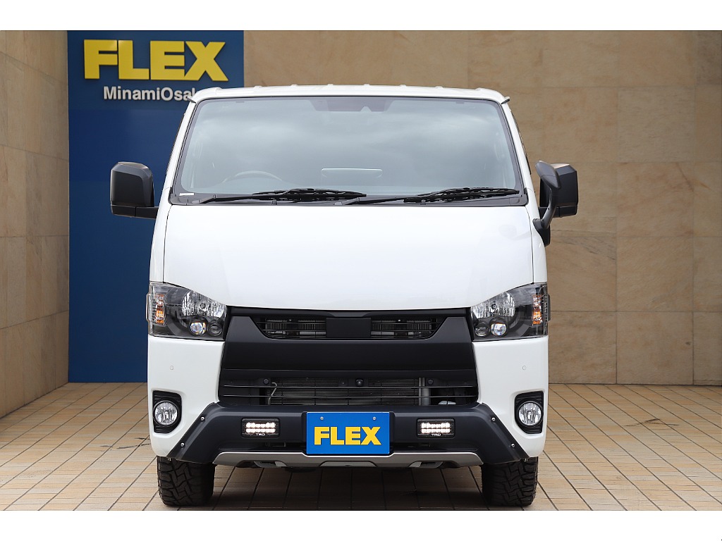 トヨタ ハイエースバン(6枚目)