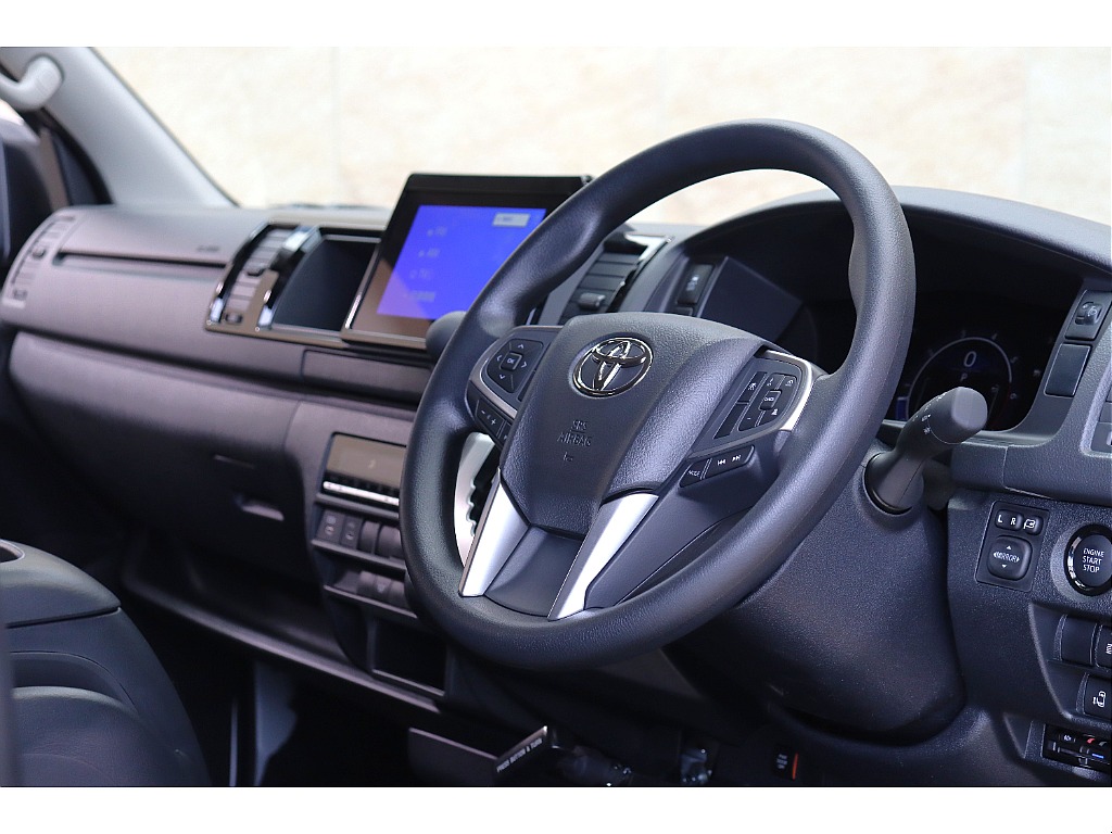 トヨタ ハイエース(34枚目)