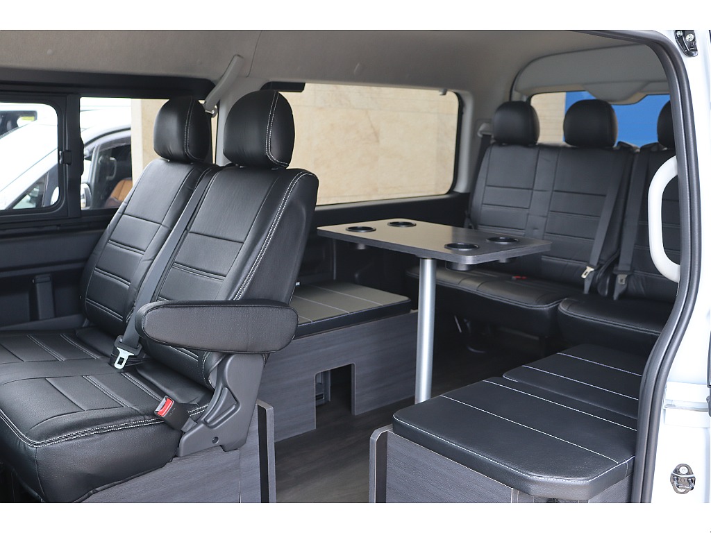 トヨタ ハイエース(14枚目)