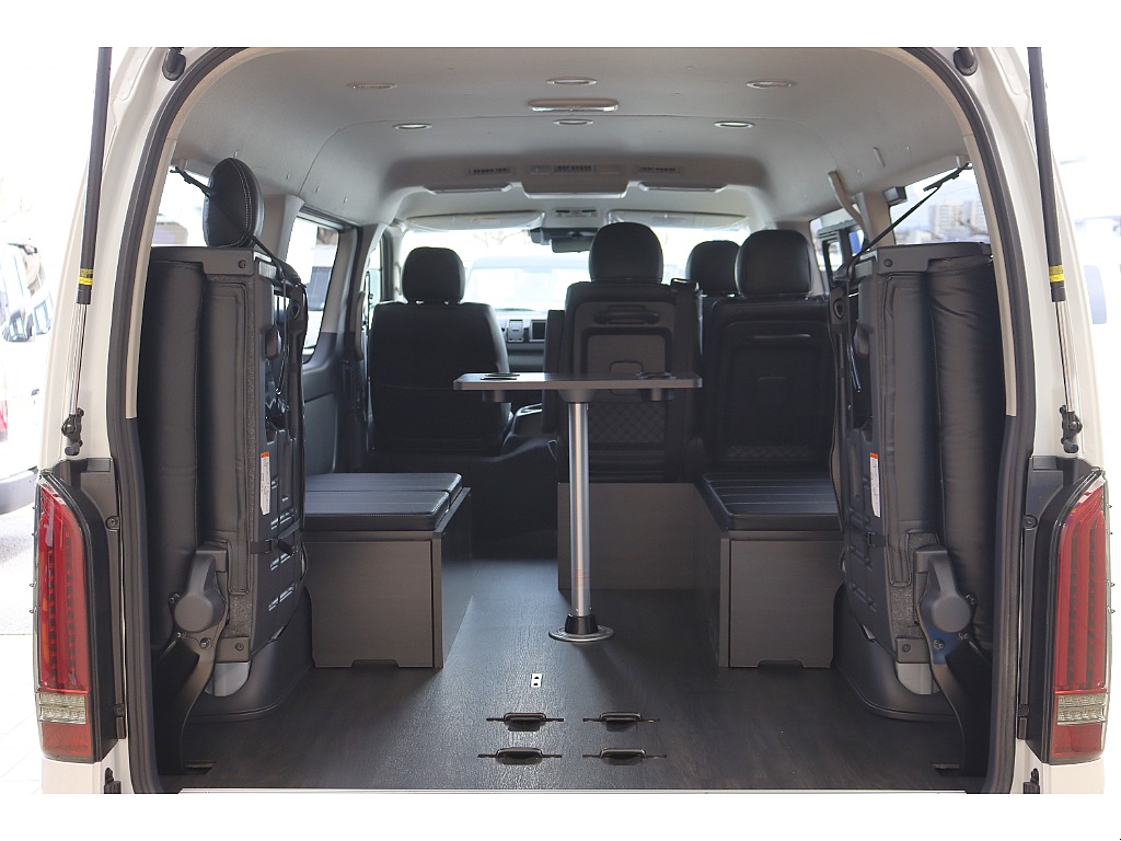 トヨタ ハイエース(16枚目)