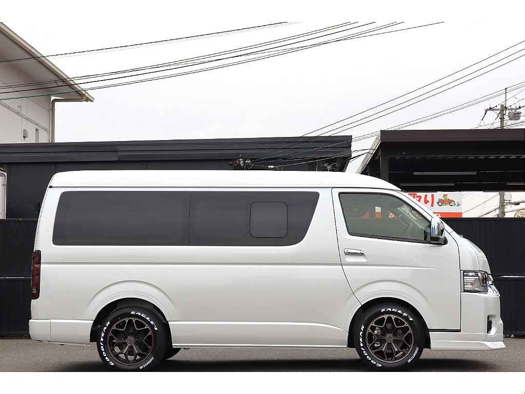 トヨタ ハイエース(8枚目)