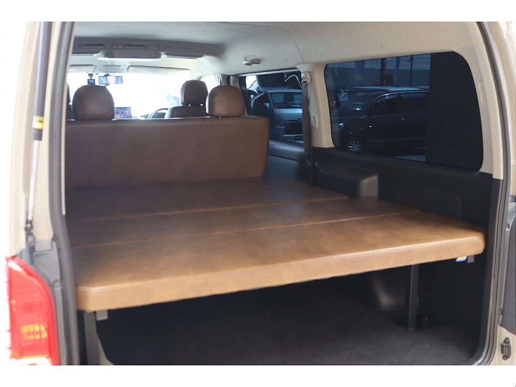 トヨタ ハイエースバン(26枚目)