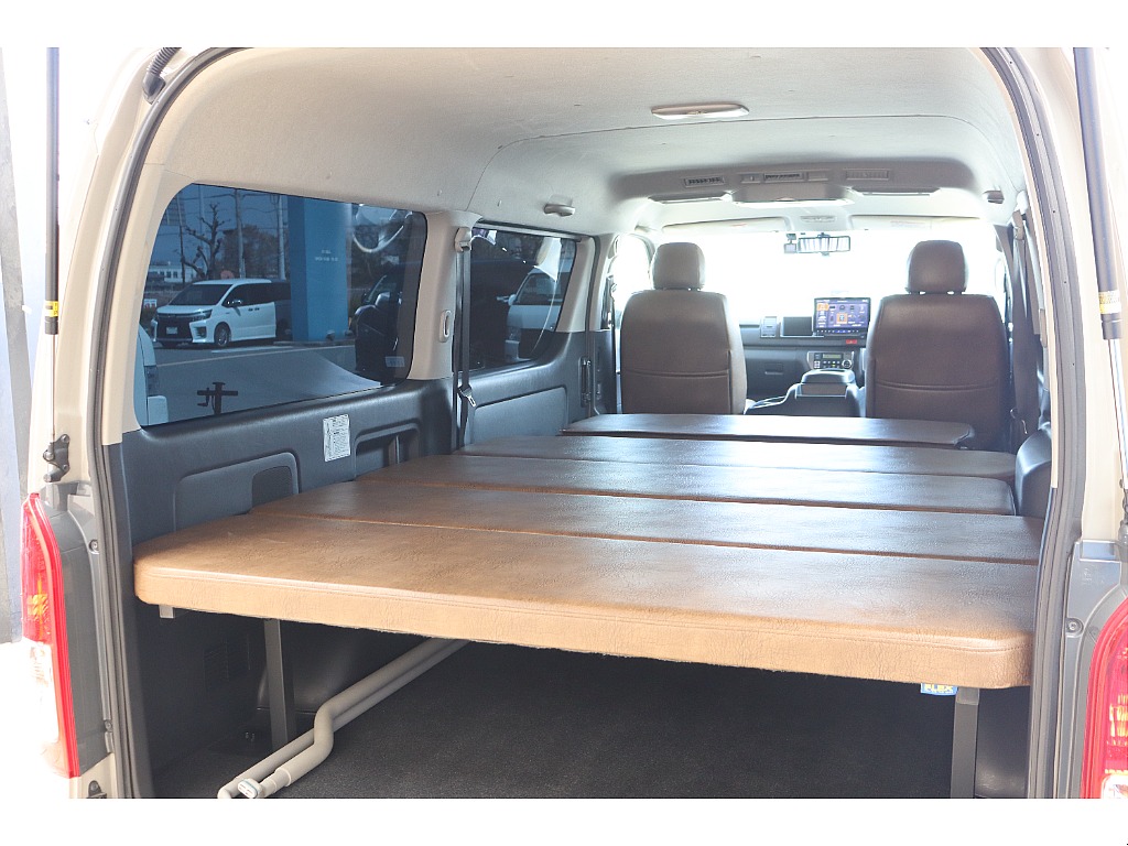 トヨタ ハイエースバン(28枚目)