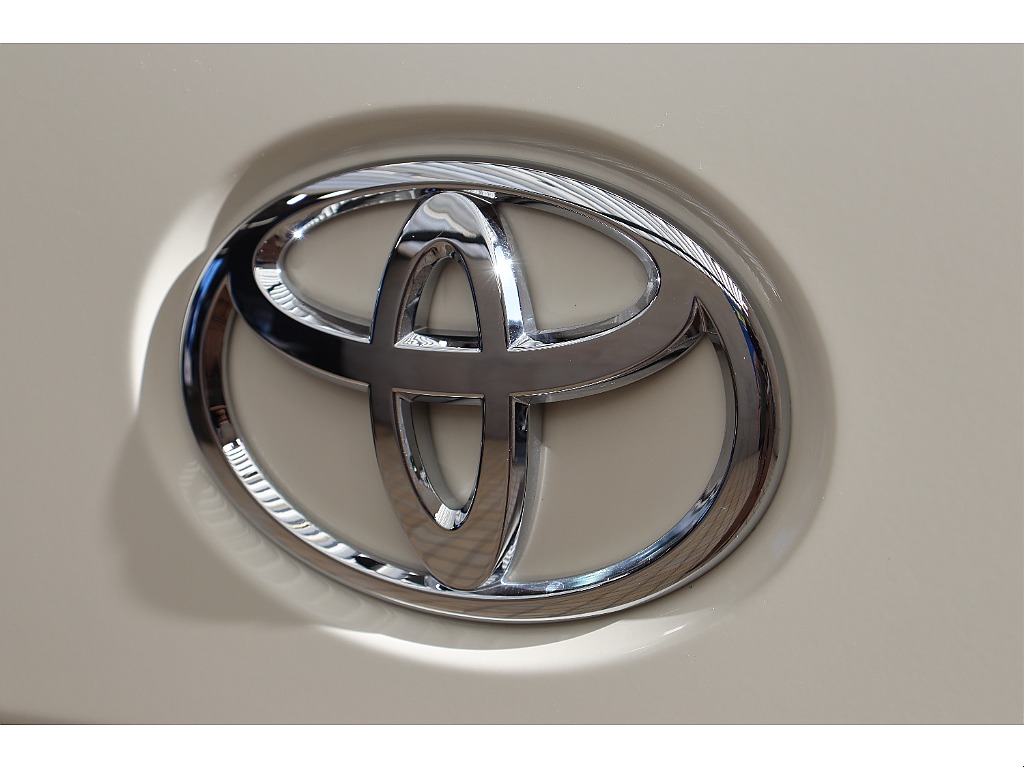 トヨタ ハイエースコミューター(52枚目)