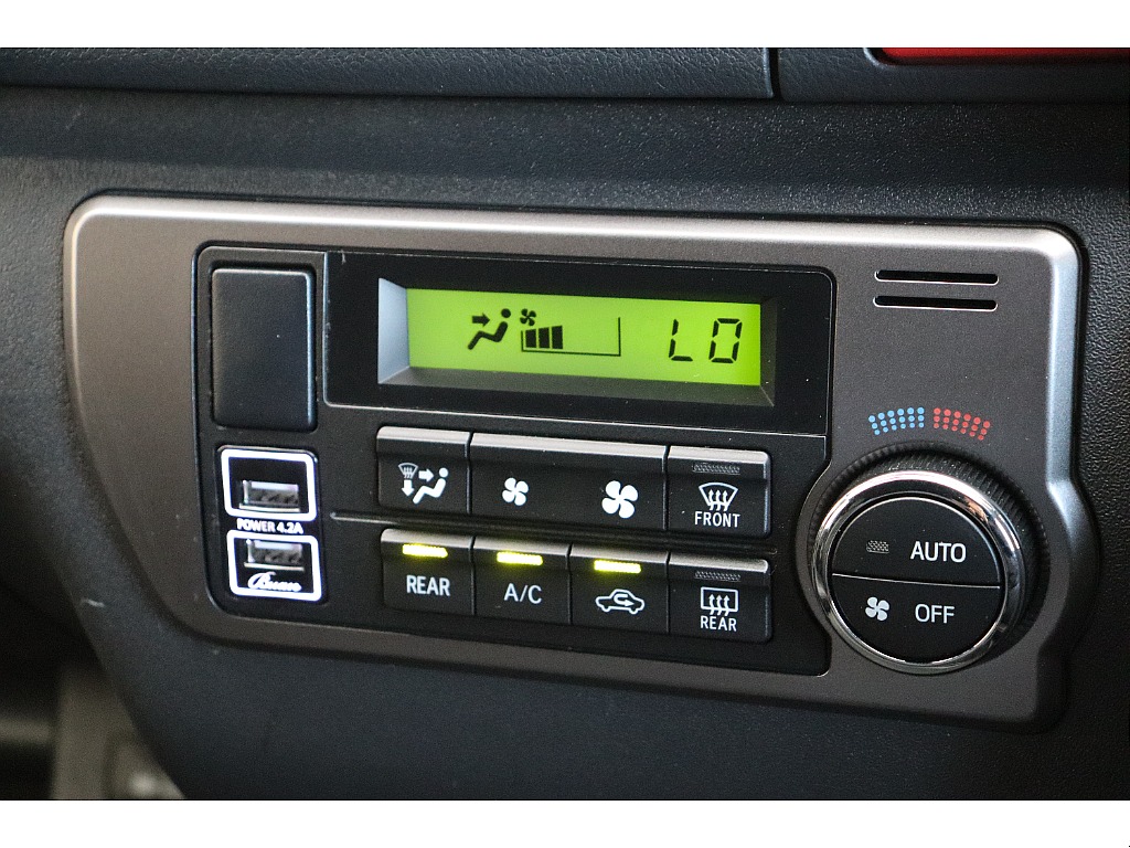 トヨタ ハイエースバン(43枚目)