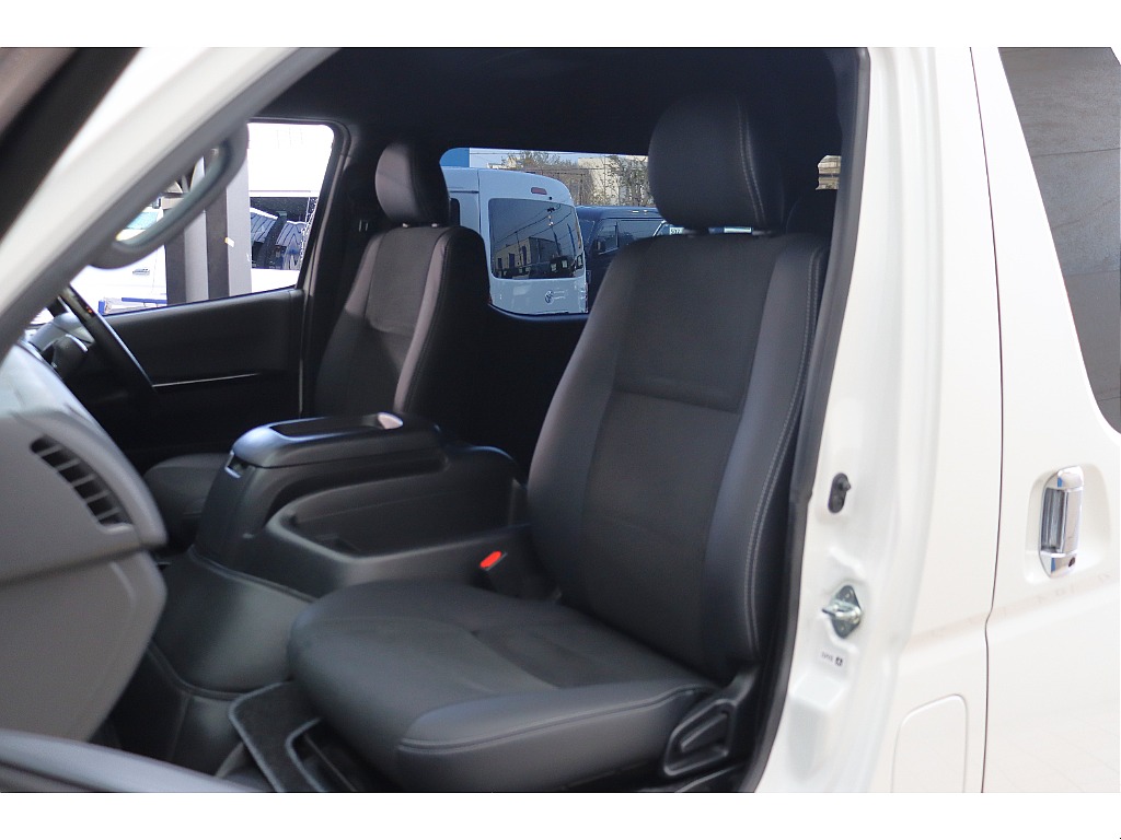 トヨタ ハイエースバン(47枚目)