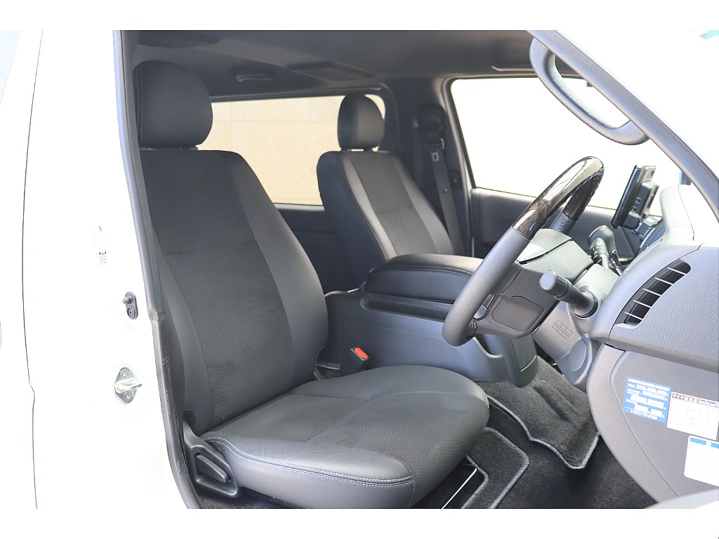 トヨタ ハイエースバン(39枚目)