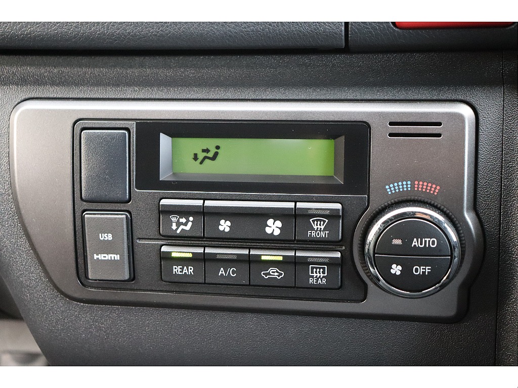 トヨタ ハイエースバン(33枚目)