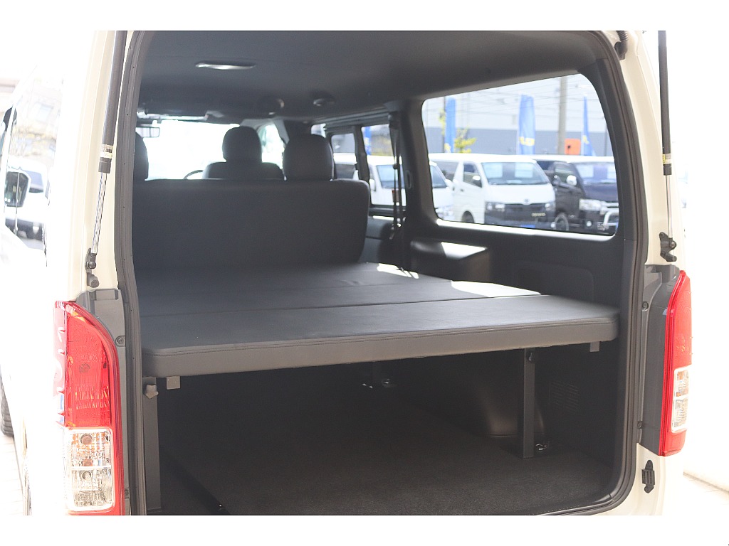 トヨタ ハイエースバン(48枚目)