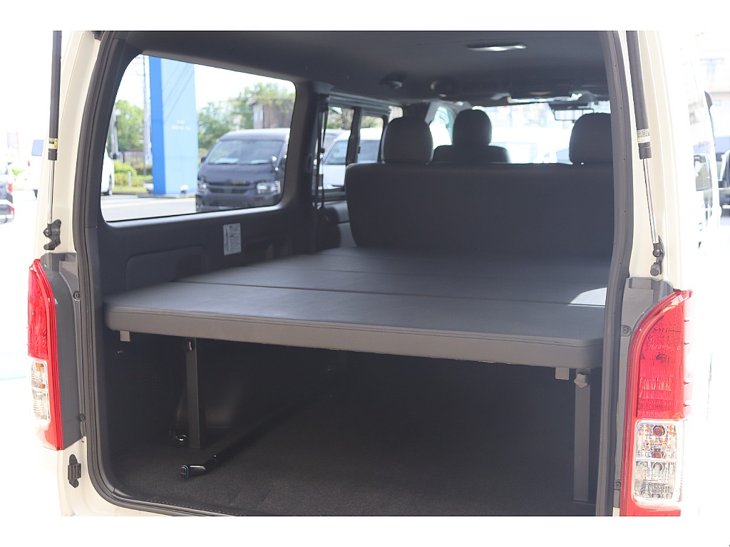 トヨタ ハイエースバン(51枚目)