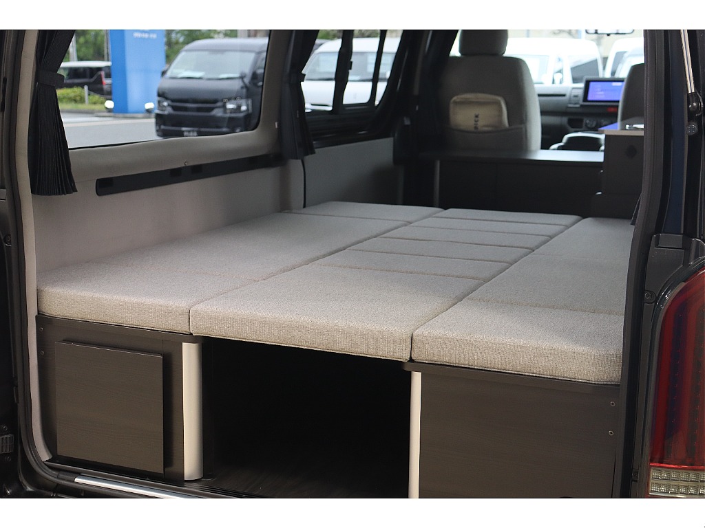 トヨタ ハイエースバン(32枚目)