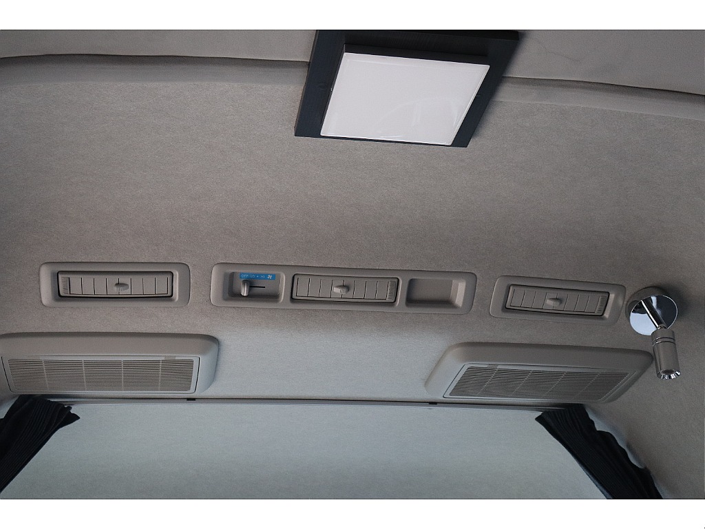 トヨタ ハイエースバン(53枚目)