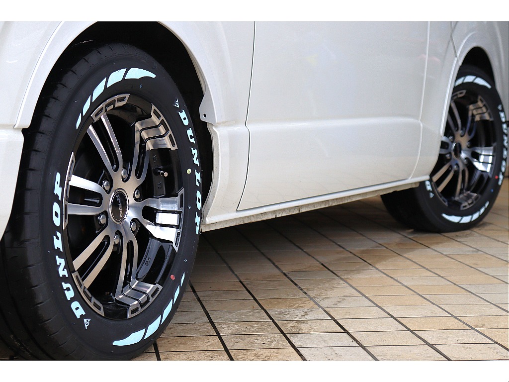 トヨタ&nbsp;ハイエースバン&nbsp;5D3.0DTスーパーGLダークプライムL 4WD&nbsp;【限定一台】【特選車】&nbsp;大阪府の詳細画像&nbsp;その20