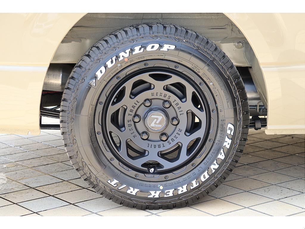 トヨタ ハイエースバン(32枚目)