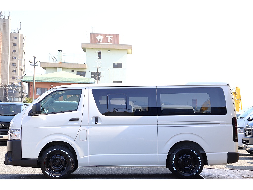 トヨタ ハイエースバン(18枚目)