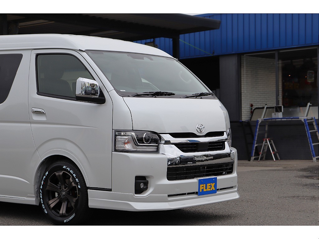 新車ハイエースワゴン♪