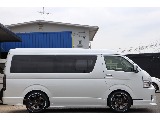 新車ハイエースワゴン♪