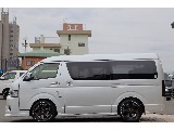 新車ハイエースワゴン♪