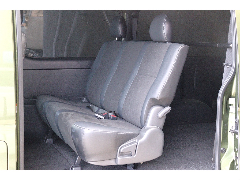 トヨタ&nbsp;ハイエースバン&nbsp;5D2.7スーパーGL DプライムⅡワイドL 4WD&nbsp;Coastlines Renoca&nbsp;大阪府の詳細画像&nbsp;その10